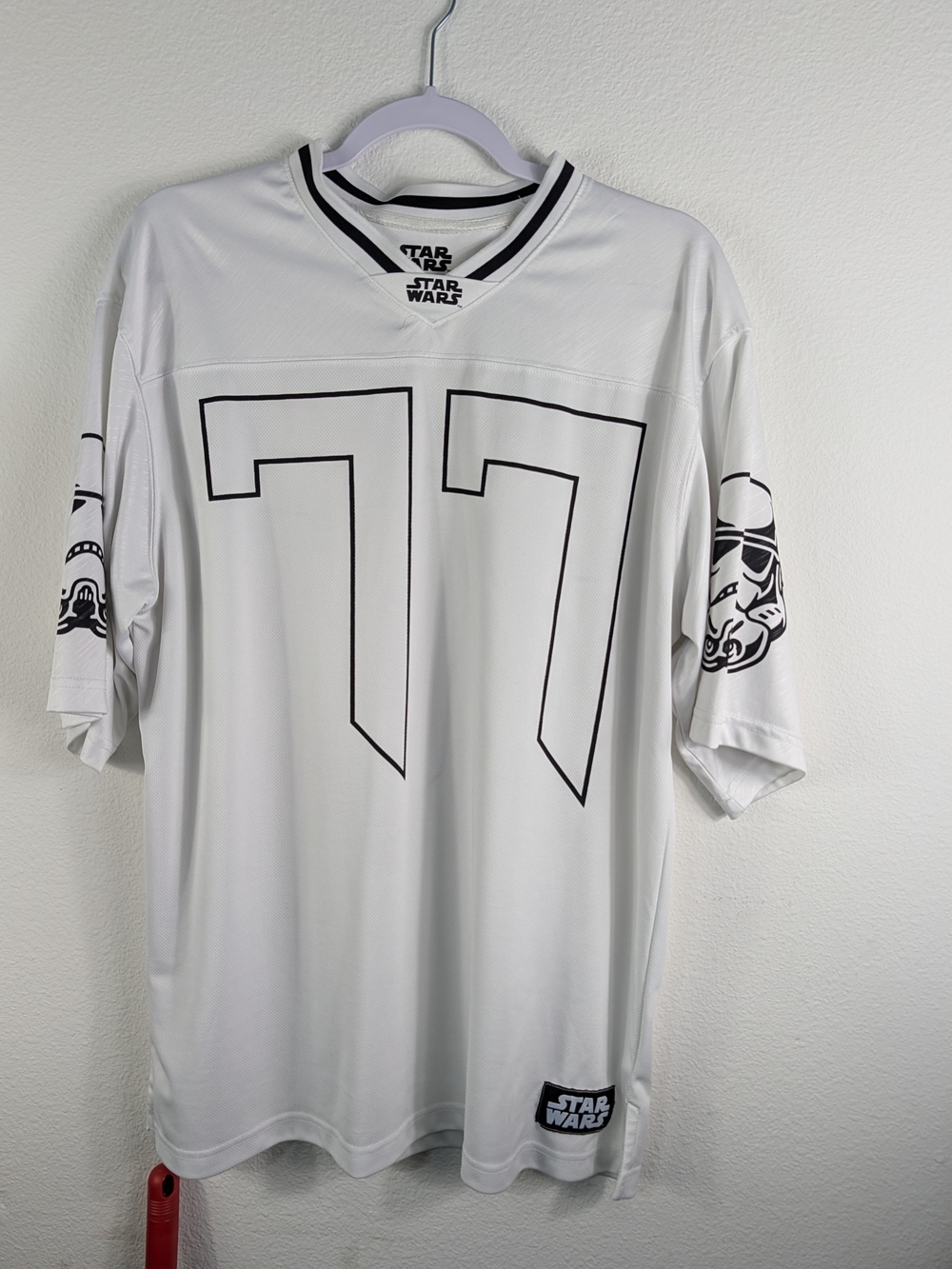 Star Wars Men’s White Stormtrooper Graphic Jersey